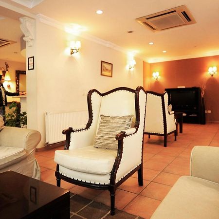 Uestuen Hotel Alsancak Измир Екстериор снимка