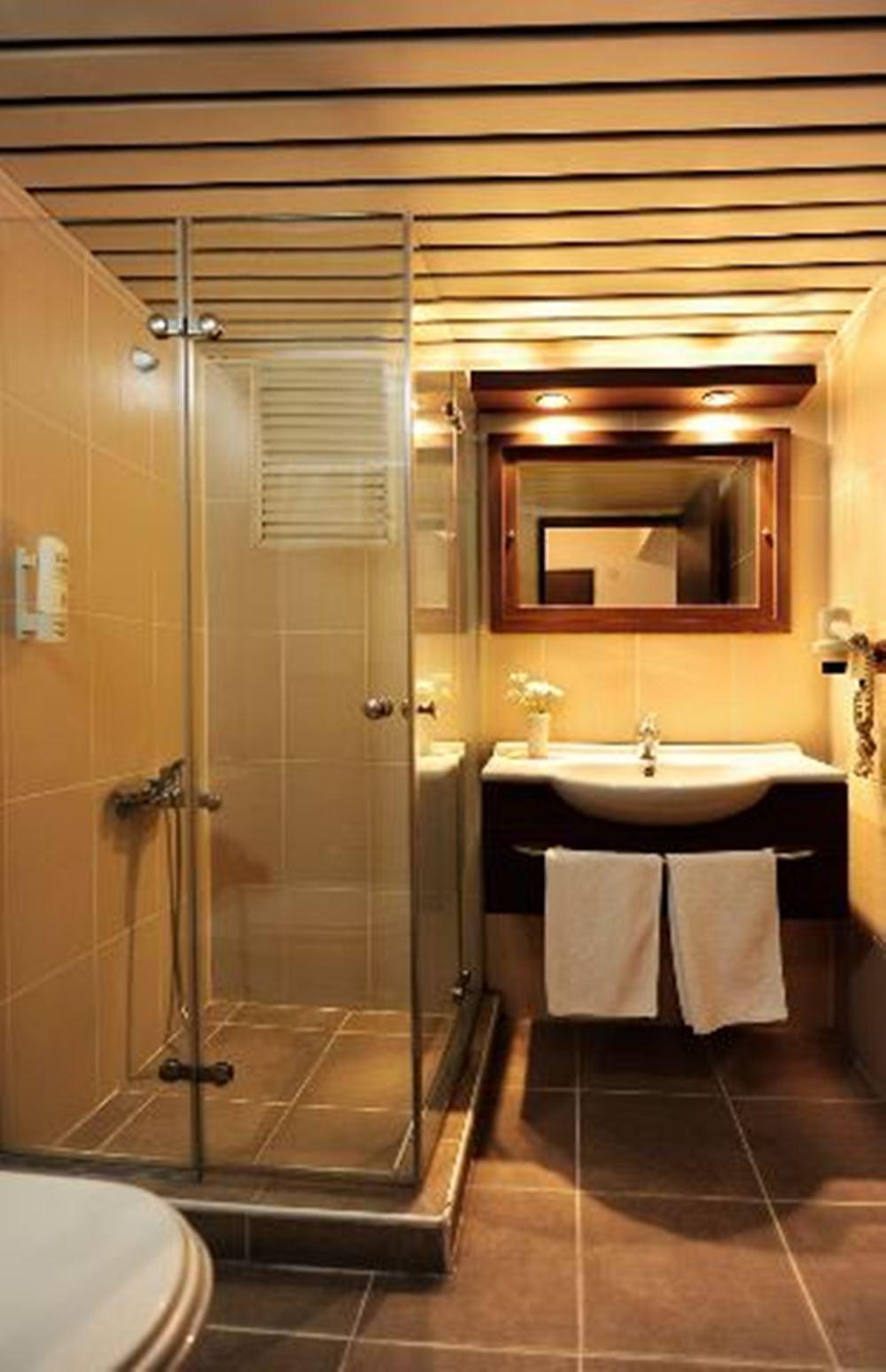 Uestuen Hotel Alsancak Измир Екстериор снимка