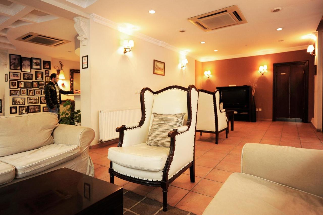Uestuen Hotel Alsancak Измир Екстериор снимка