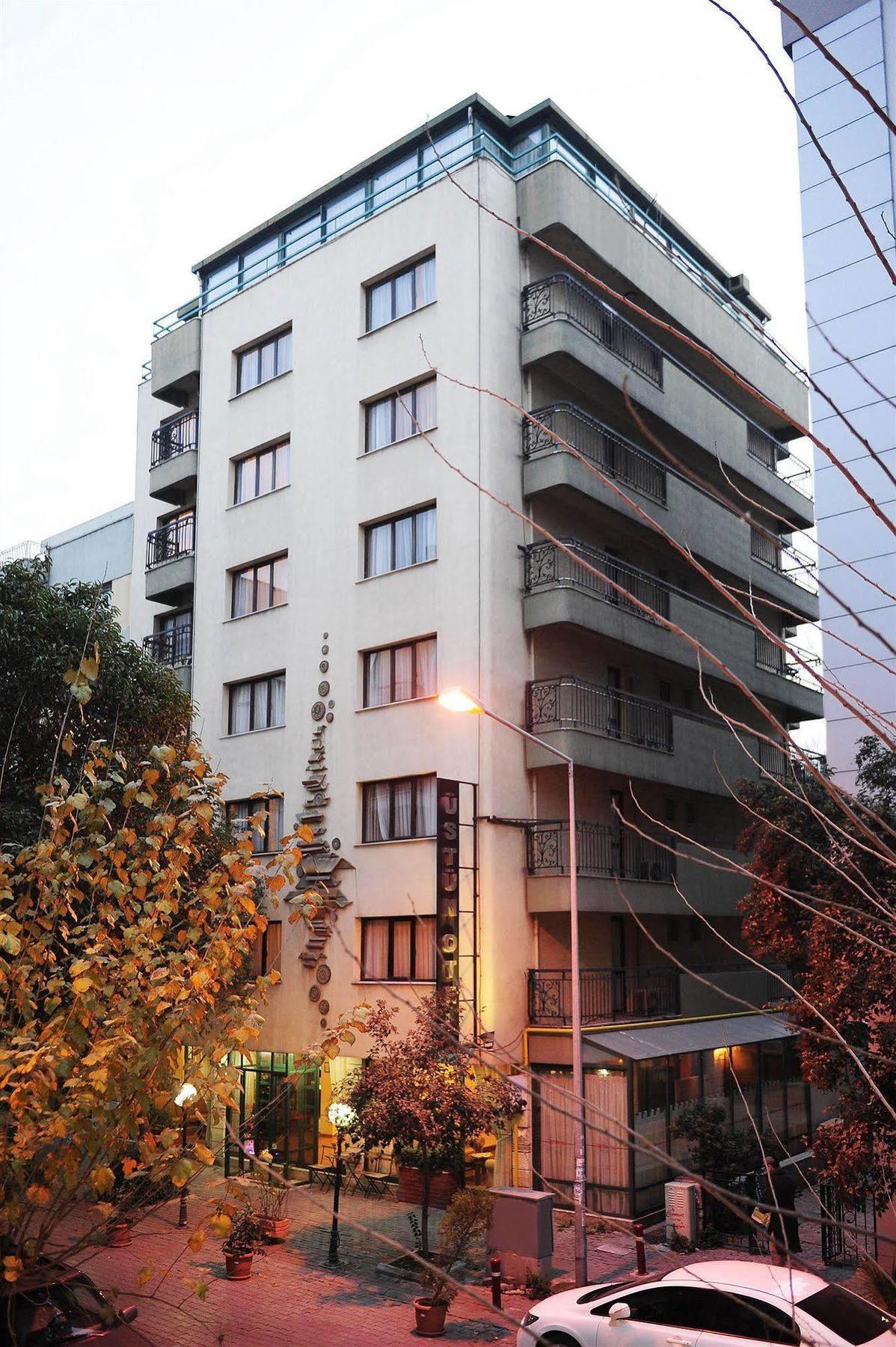 Uestuen Hotel Alsancak Измир Екстериор снимка