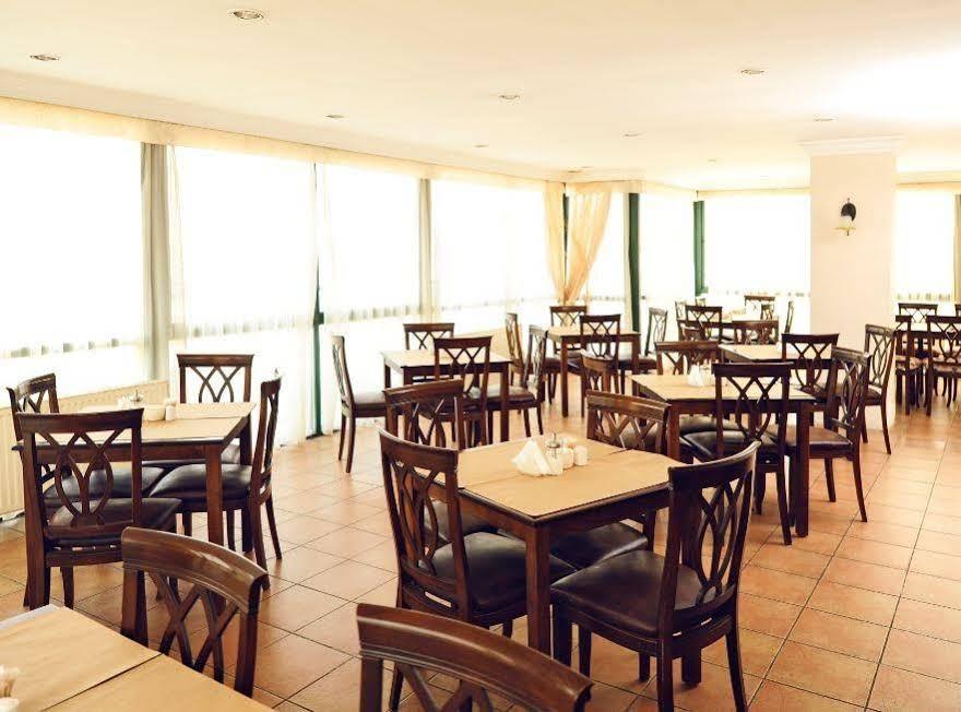 Uestuen Hotel Alsancak Измир Екстериор снимка